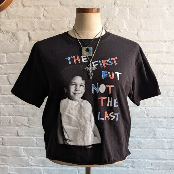 Retro Black Cropped Graphic Print Tee Kamala Harris Boxy Raw Hem T-Shirt Top - Picture 1 of 6